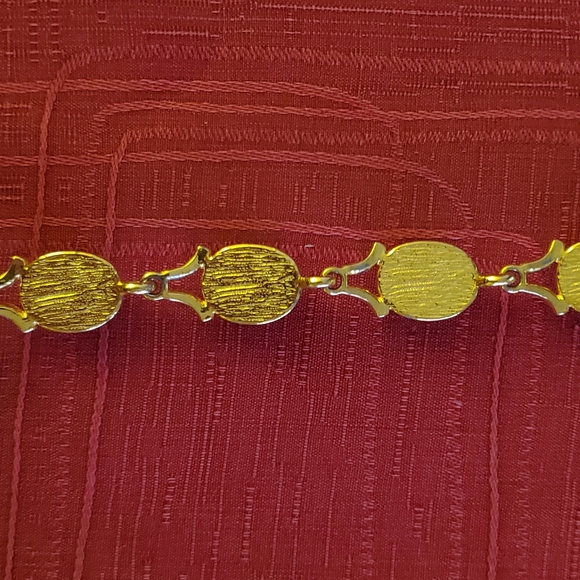 Signed LCi Gold Tone and Multicolor Glass Cabochon Bracelet 7-1/4" Liz Claiborne - Picture 3 of 4